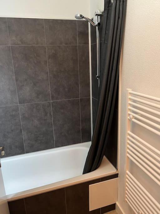 Studio Confortable Aux Portes De Bordeaux Et Medoc Ludon-Médoc Extérieur photo